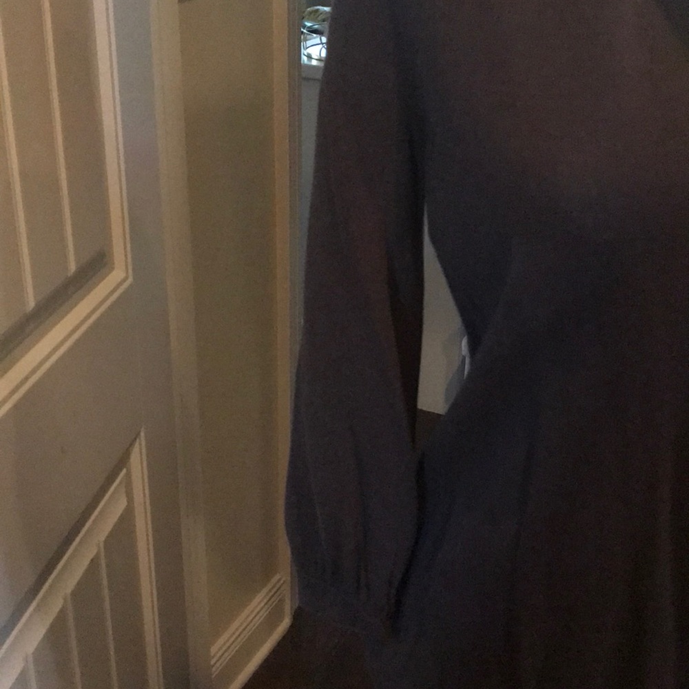 Professional split neck top - Picture 3 of 3
